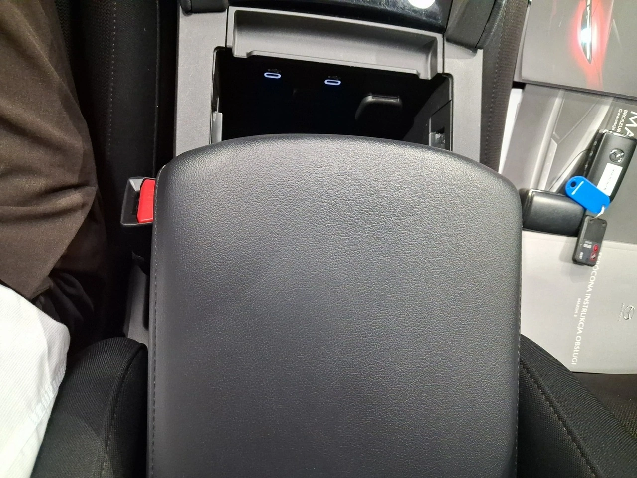 Mazda 3 - Zdjęcie 30