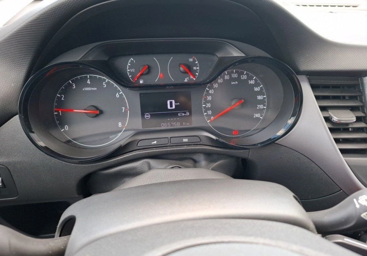 Opel Crossland X - Zdjęcie 10