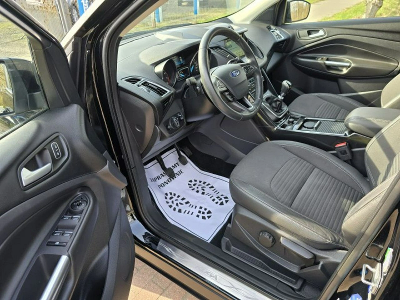 Ford Kuga - Zdjęcie 16
