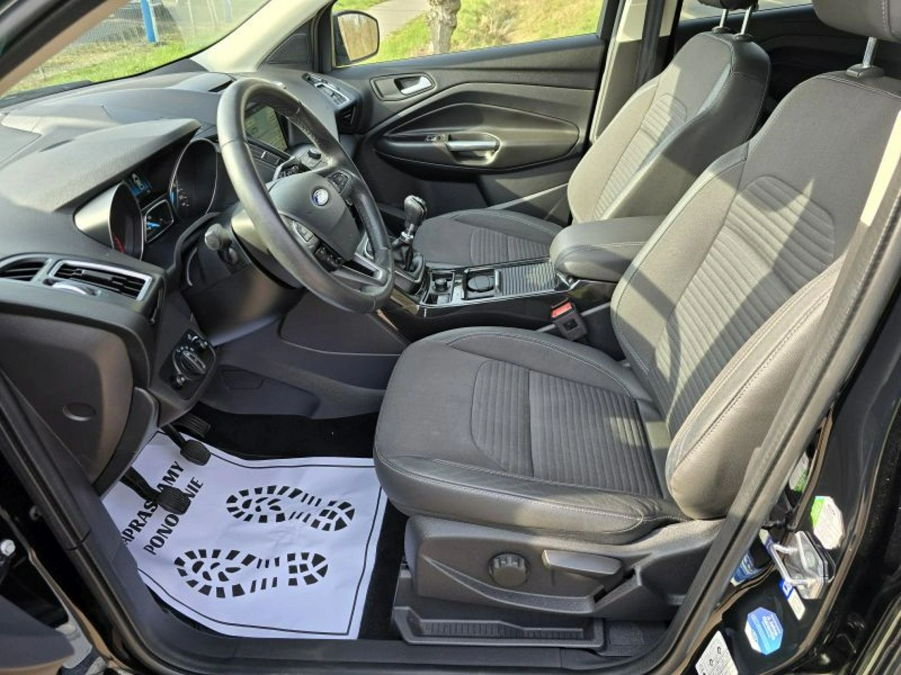Ford Kuga - Zdjęcie 17