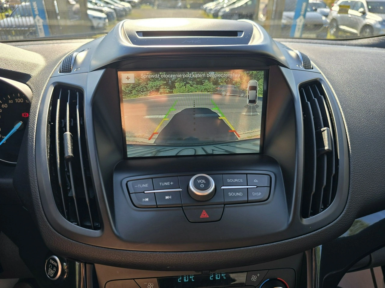 Ford Kuga - Zdjęcie 25
