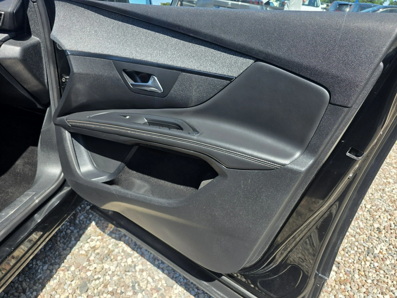 Peugeot 5008 - Zdjęcie 30