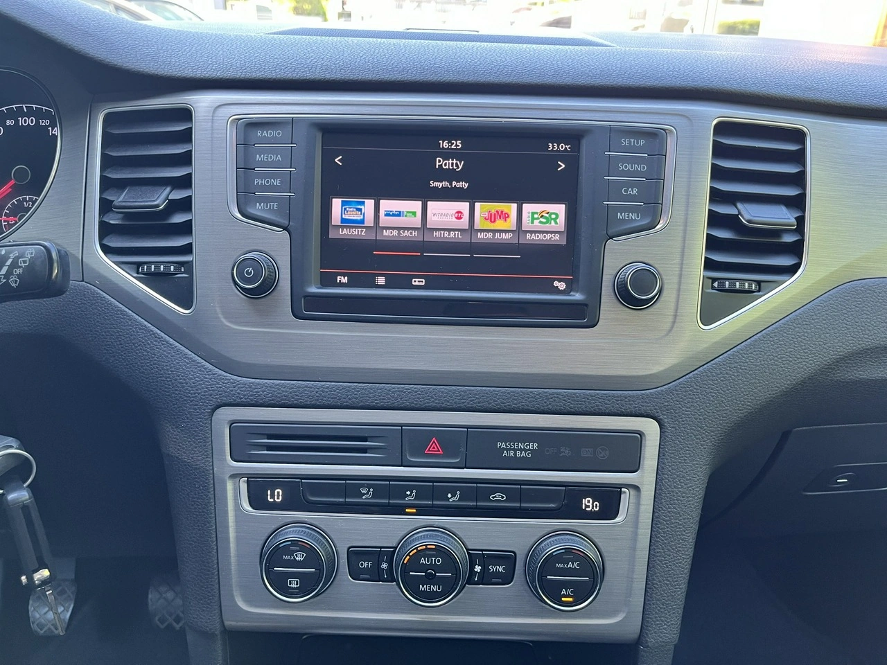 Volkswagen Golf Sportsvan - Zdjęcie 15