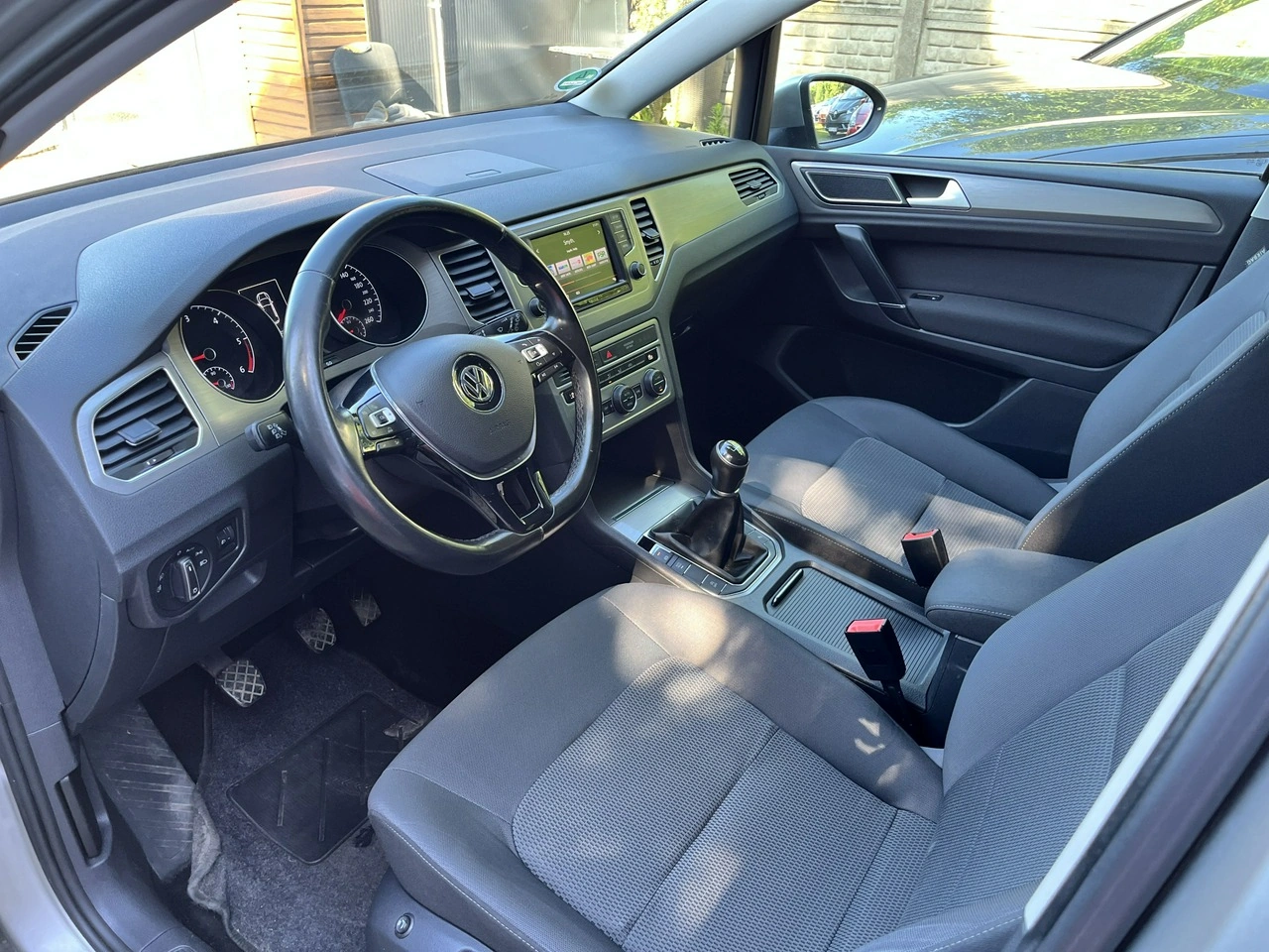 Volkswagen Golf Sportsvan - Zdjęcie 20