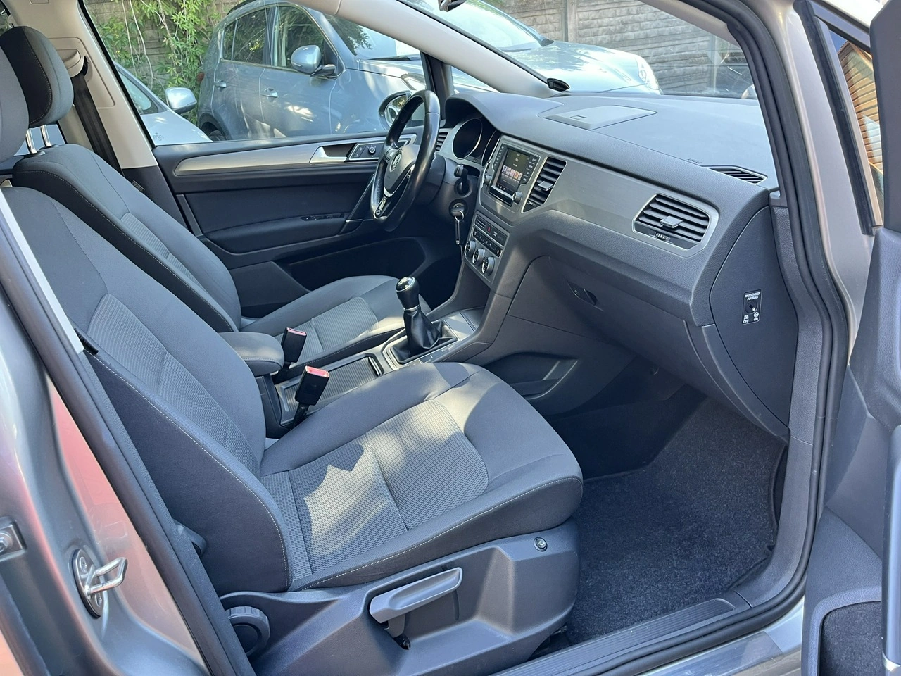Volkswagen Golf Sportsvan - Zdjęcie 24