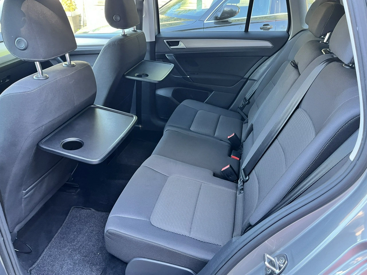 Volkswagen Golf Sportsvan - Zdjęcie 30