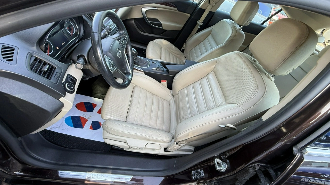 Opel Insignia - Zdjęcie 16