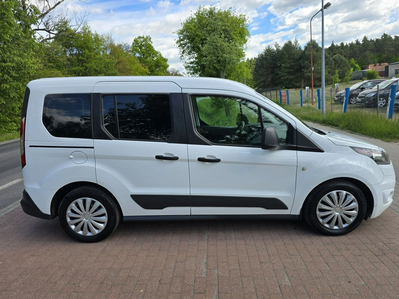 Ford Tourneo Connect - Zdjęcie 11