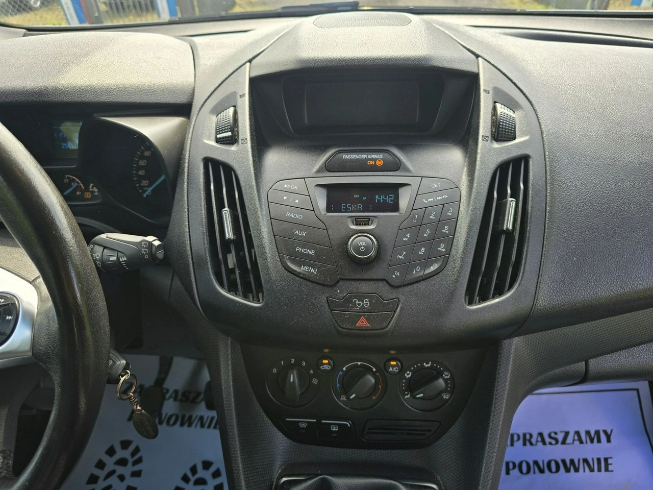 Ford Tourneo Connect - Zdjęcie 21