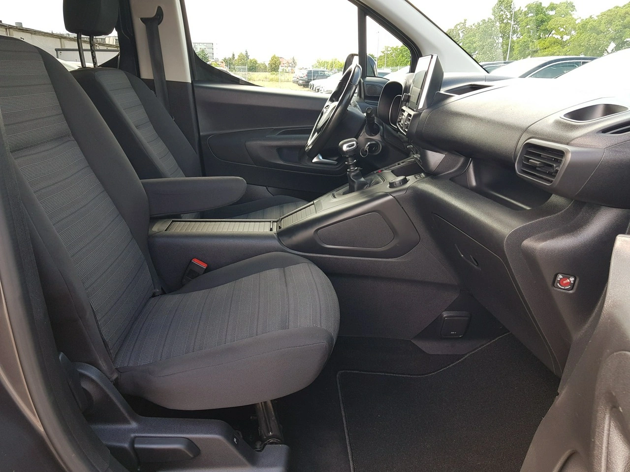 Opel Combo Life - Zdjęcie 17