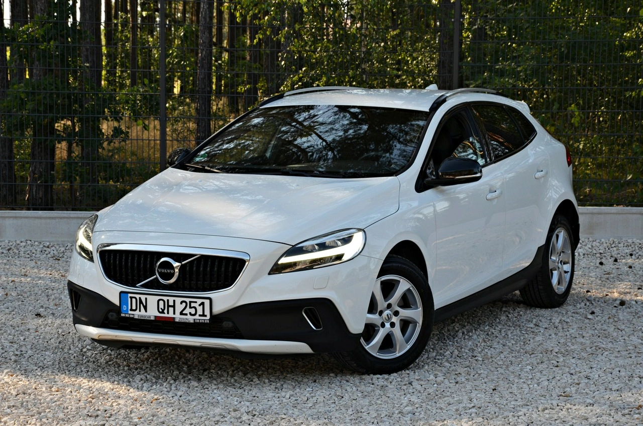Volvo V40 Cross Country - Zdjęcie 10
