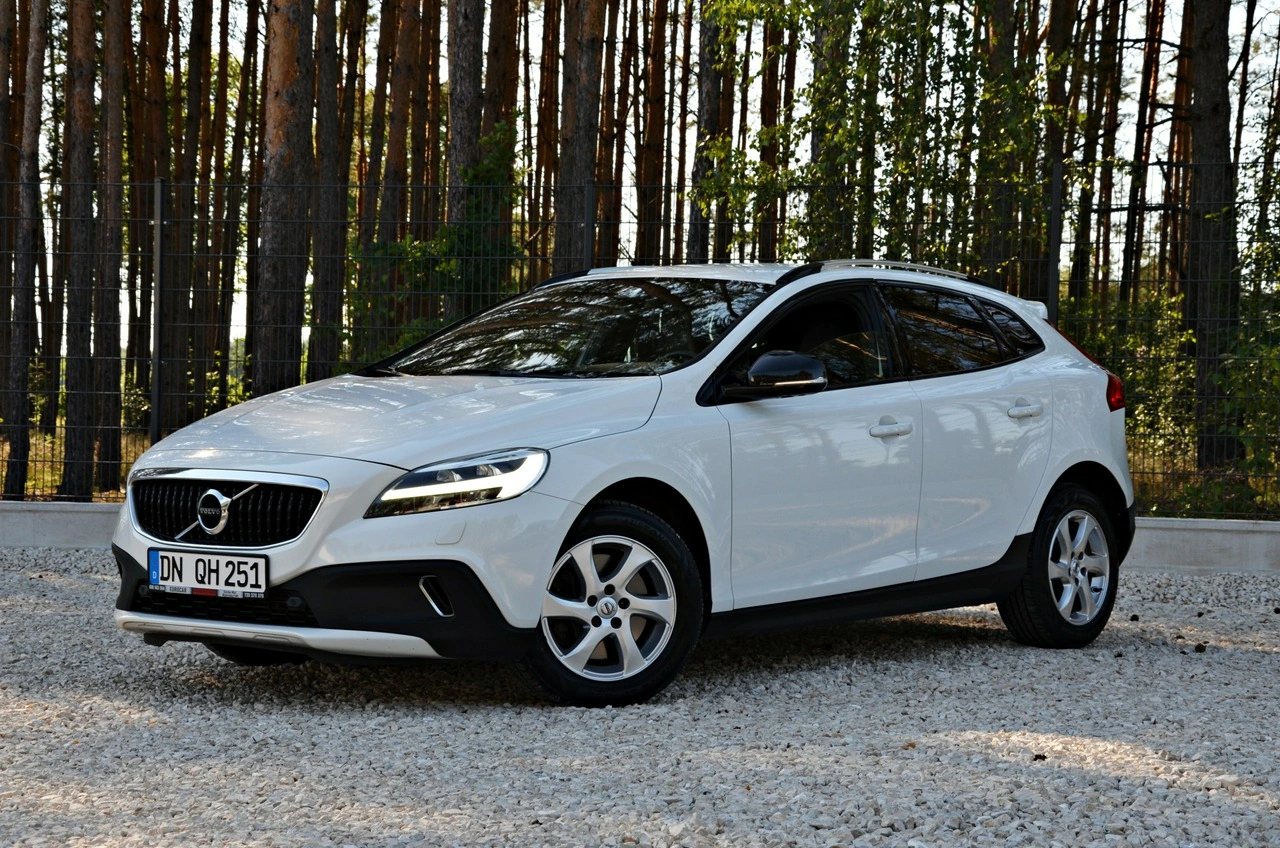 Volvo V40 Cross Country - Zdjęcie 11