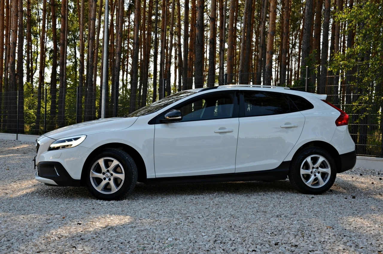 Volvo V40 Cross Country - Zdjęcie 13