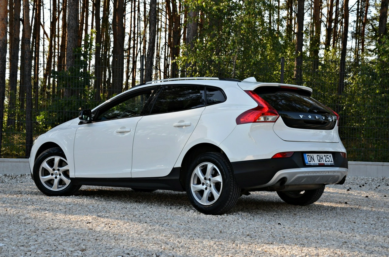 Volvo V40 Cross Country - Zdjęcie 18