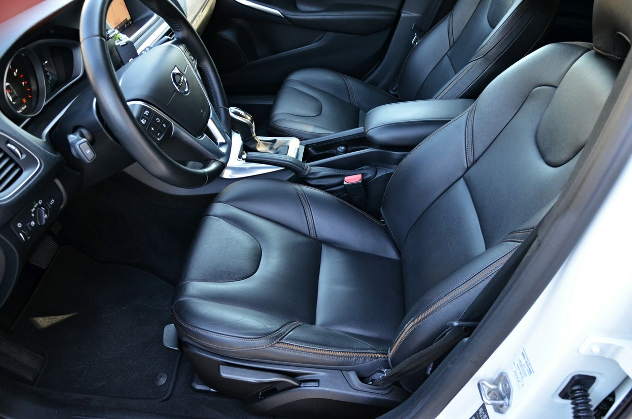 Volvo V40 Cross Country - Zdjęcie 26