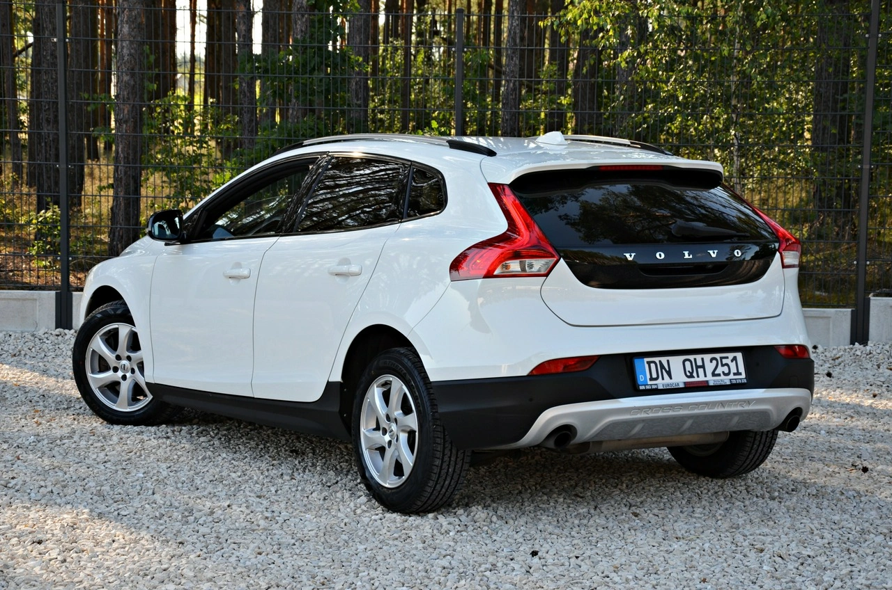 Volvo V40 Cross Country - Zdjęcie 2