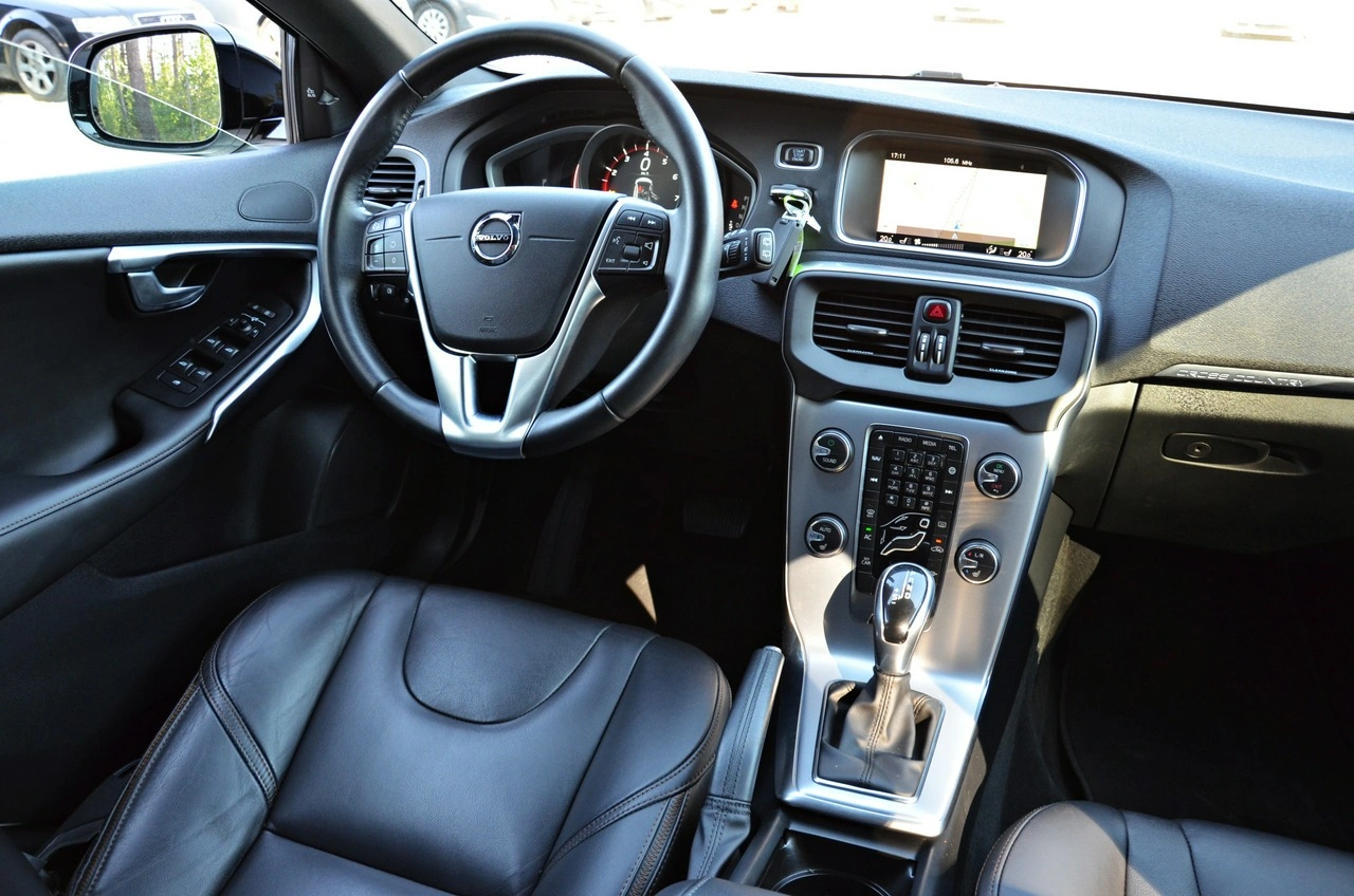Volvo V40 Cross Country - Zdjęcie 33