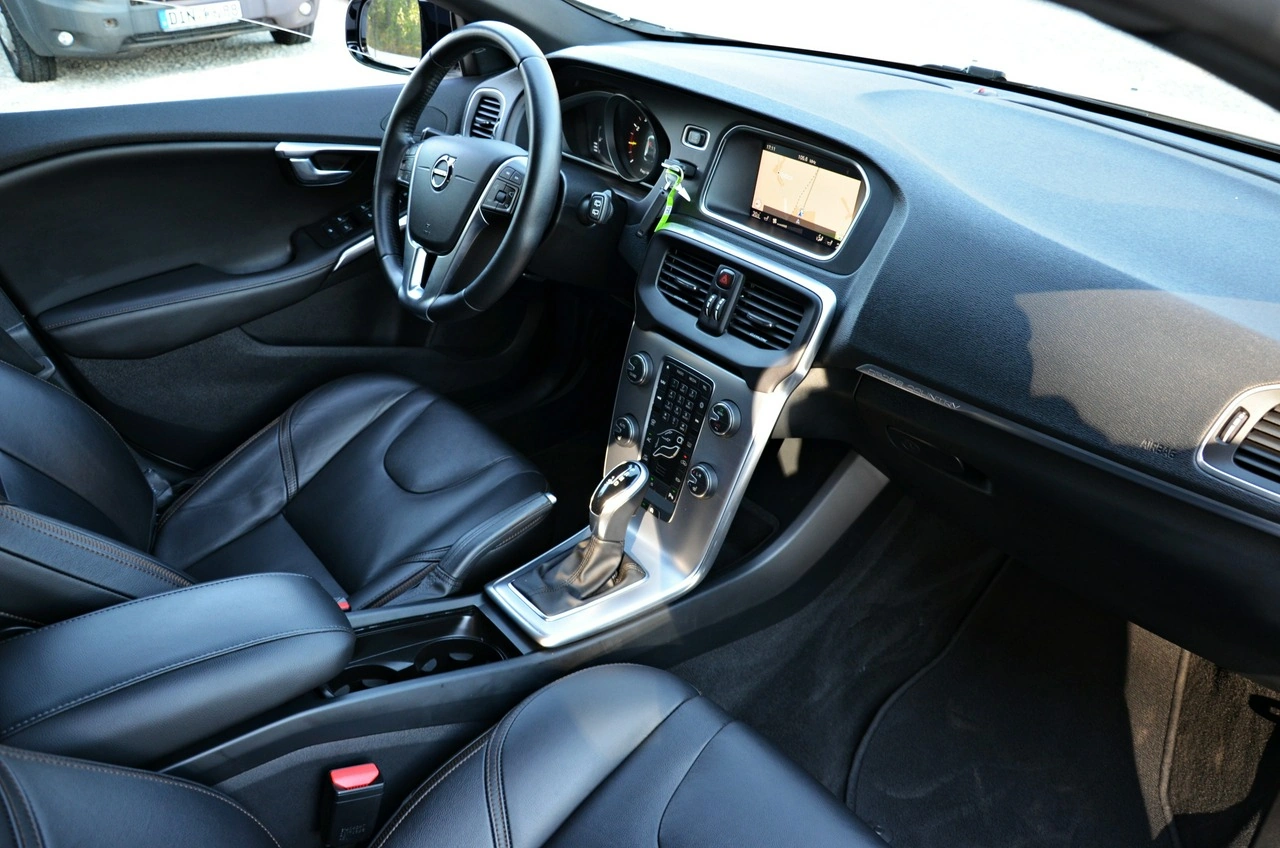 Volvo V40 Cross Country - Zdjęcie 34
