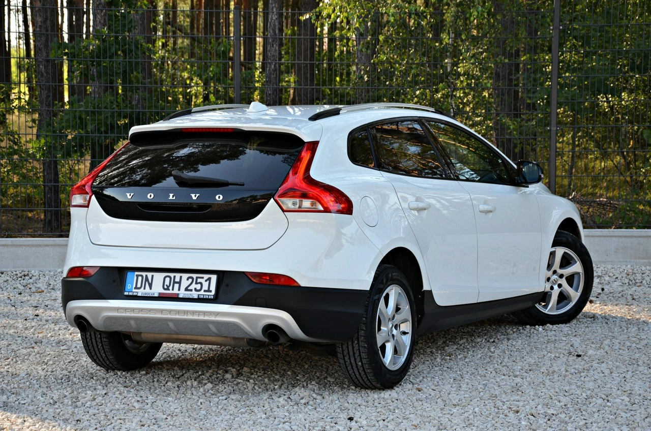 Volvo V40 Cross Country - Zdjęcie 3