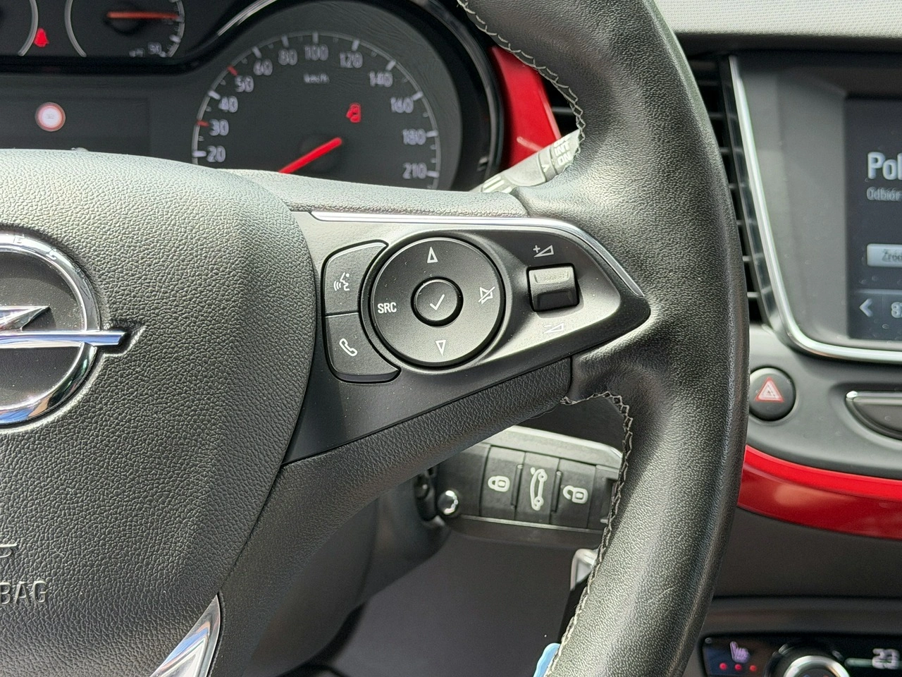 Opel Crossland X - Zdjęcie 11
