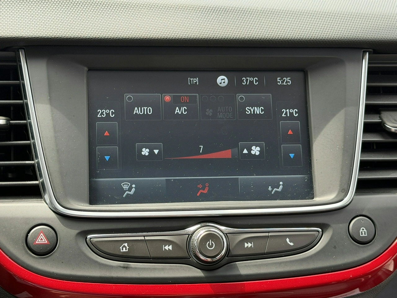 Opel Crossland X - Zdjęcie 57