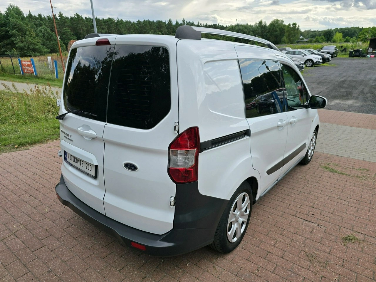 Ford Transit Courier - Zdjęcie 10