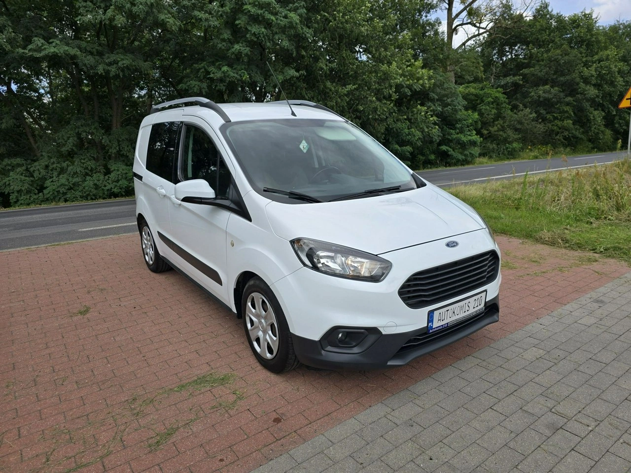 Ford Transit Courier - Zdjęcie 13