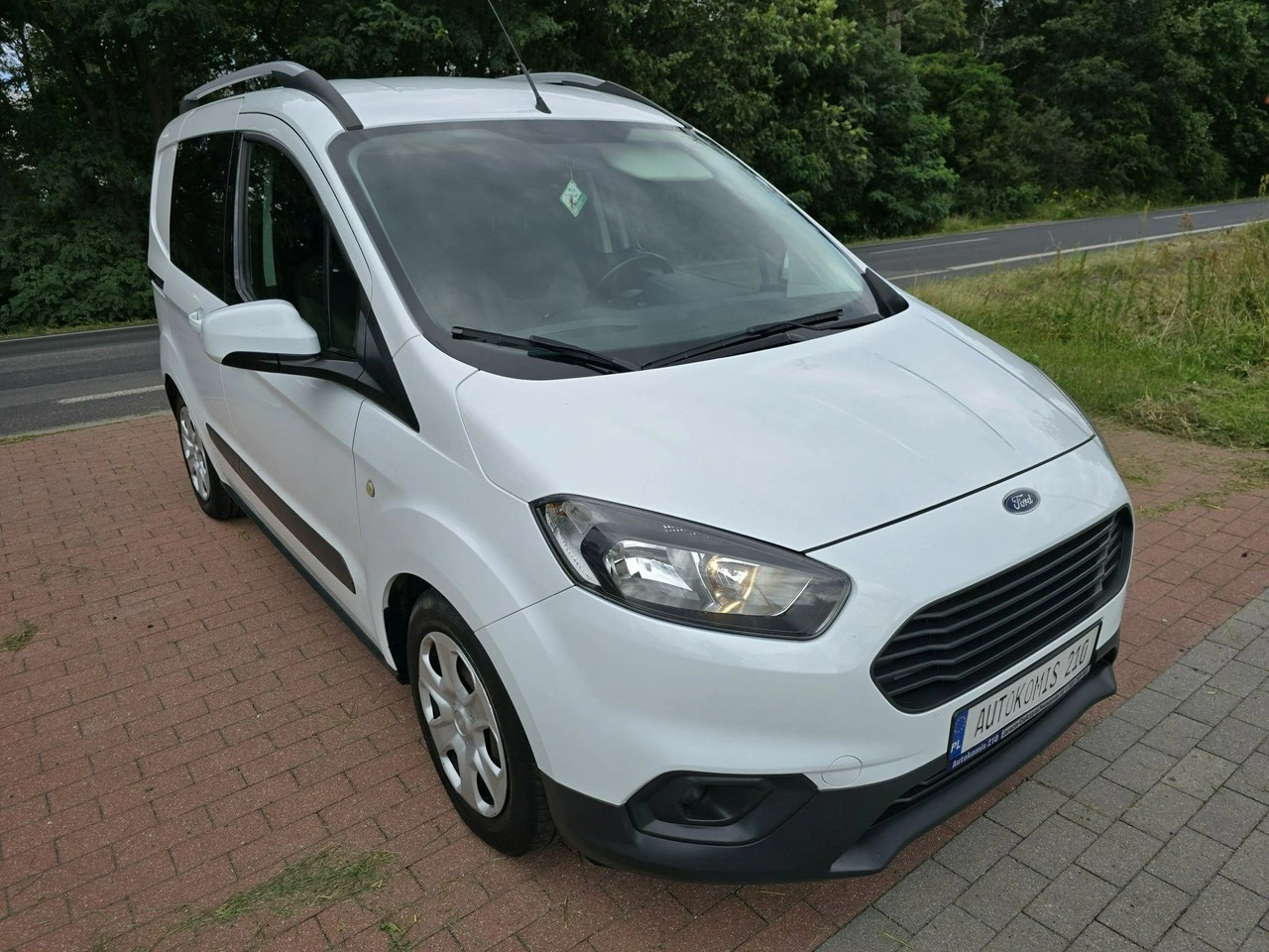 Ford Transit Courier - Zdjęcie 14