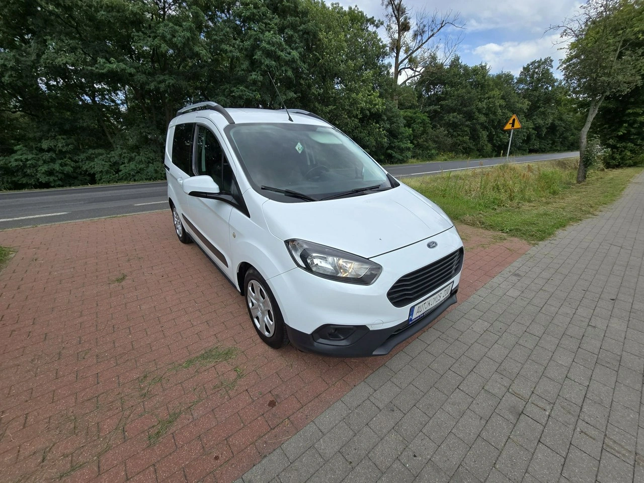 Ford Transit Courier - Zdjęcie 15