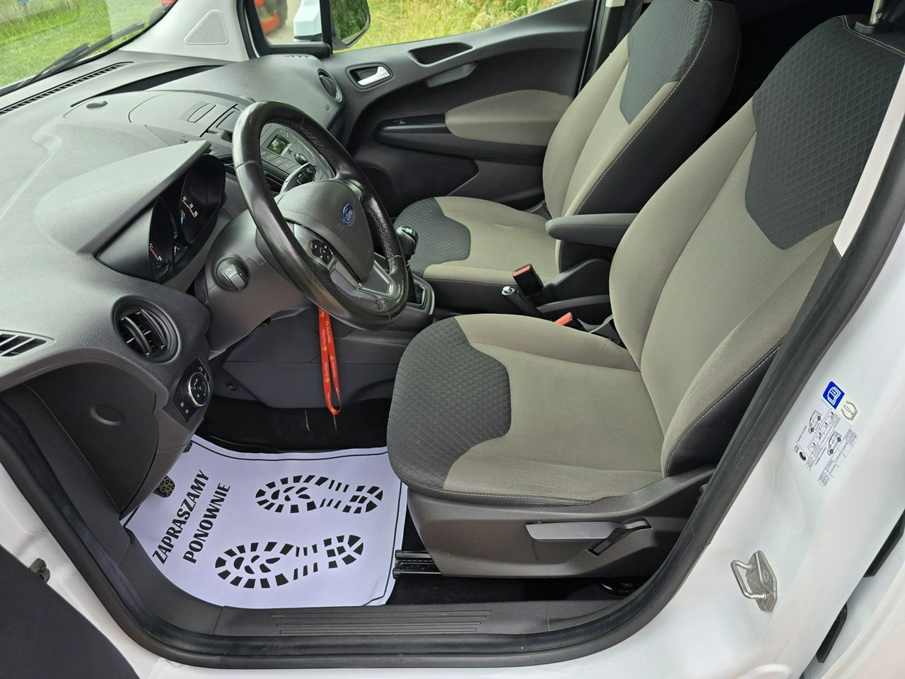 Ford Transit Courier - Zdjęcie 18