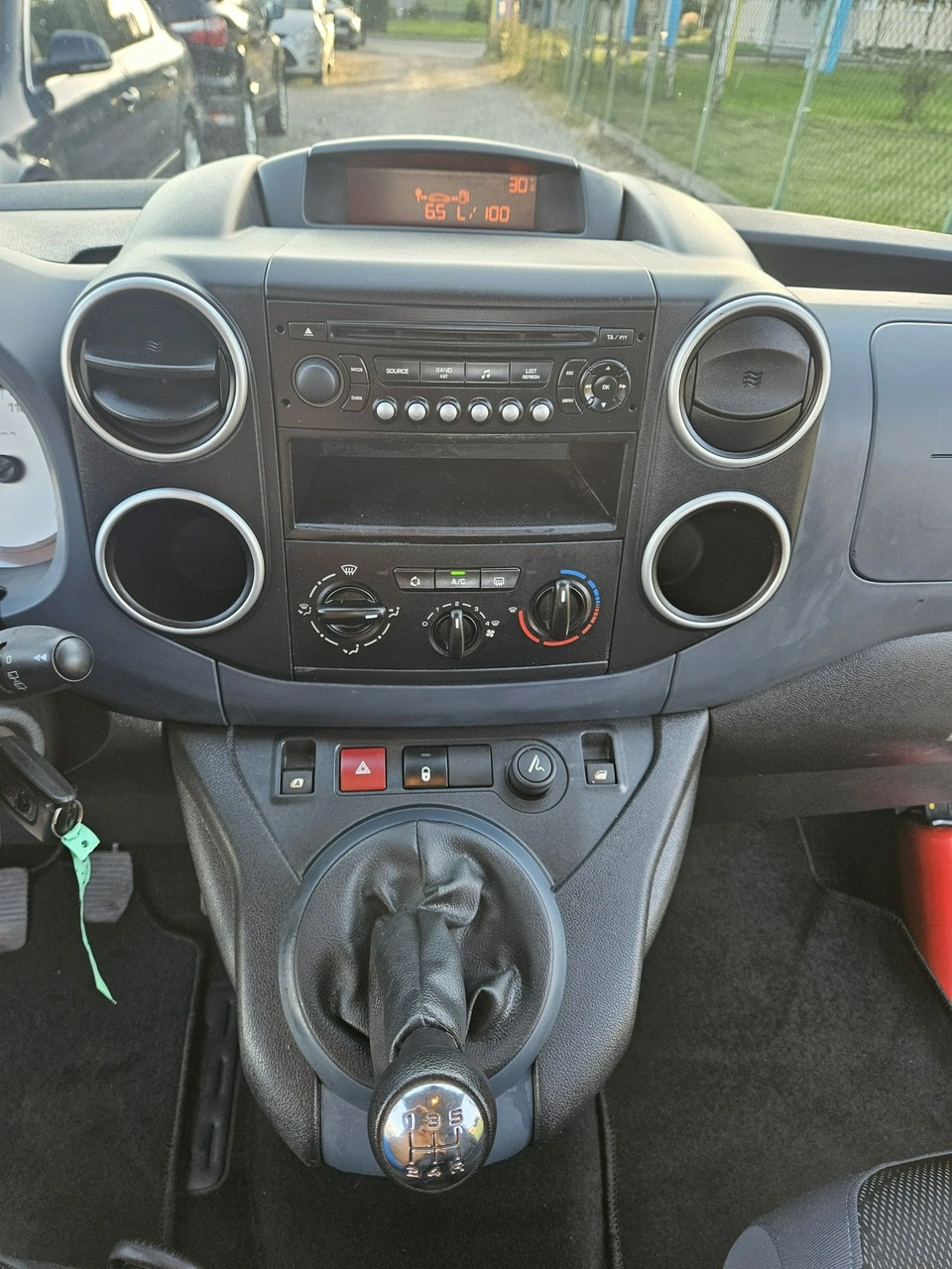 Peugeot Partner - Zdjęcie 13