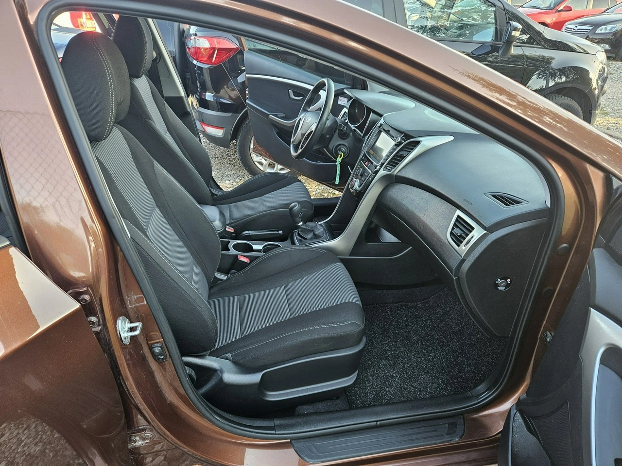 Hyundai i30 - Zdjęcie 9