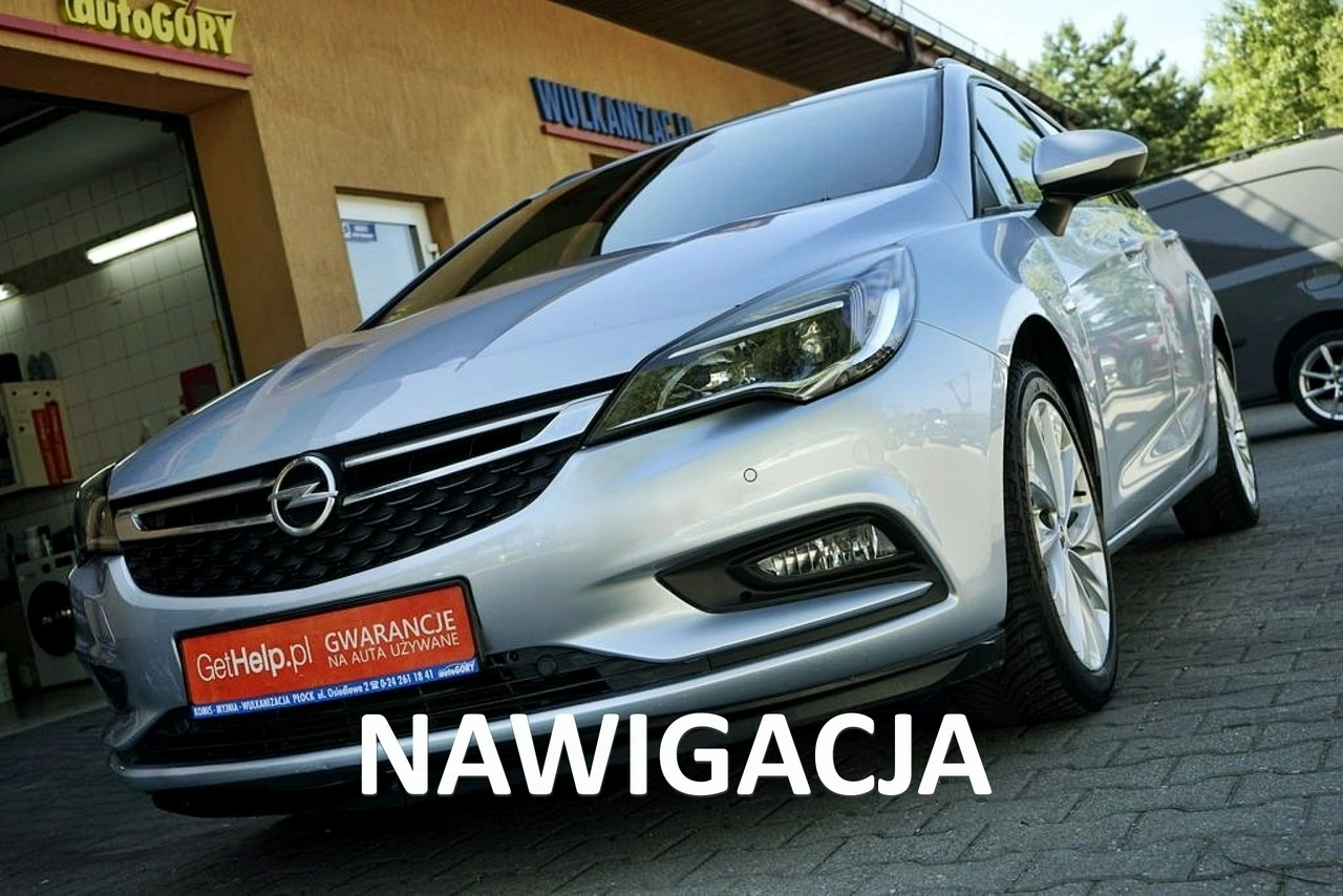 Opel Astra Sports Tourer - Główne zdjęcie
