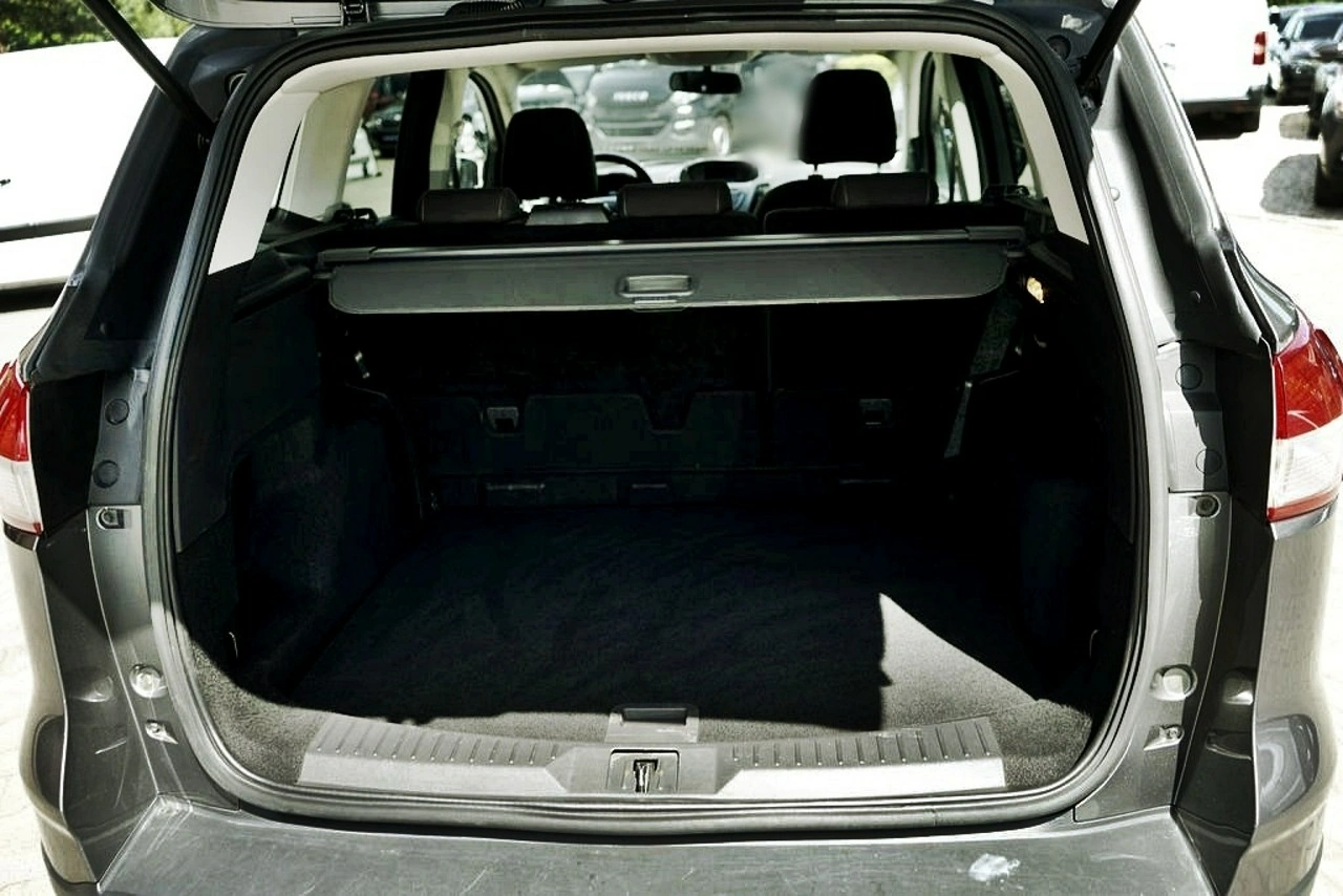 Ford Kuga - Zdjęcie 25