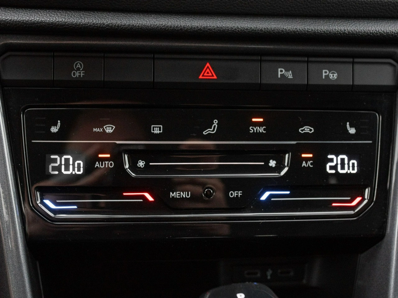 Volkswagen T-Roc - Zdjęcie 14