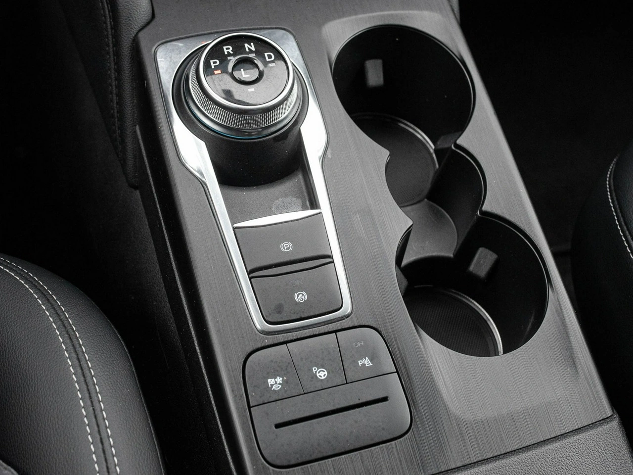 Ford Kuga - Zdjęcie 13