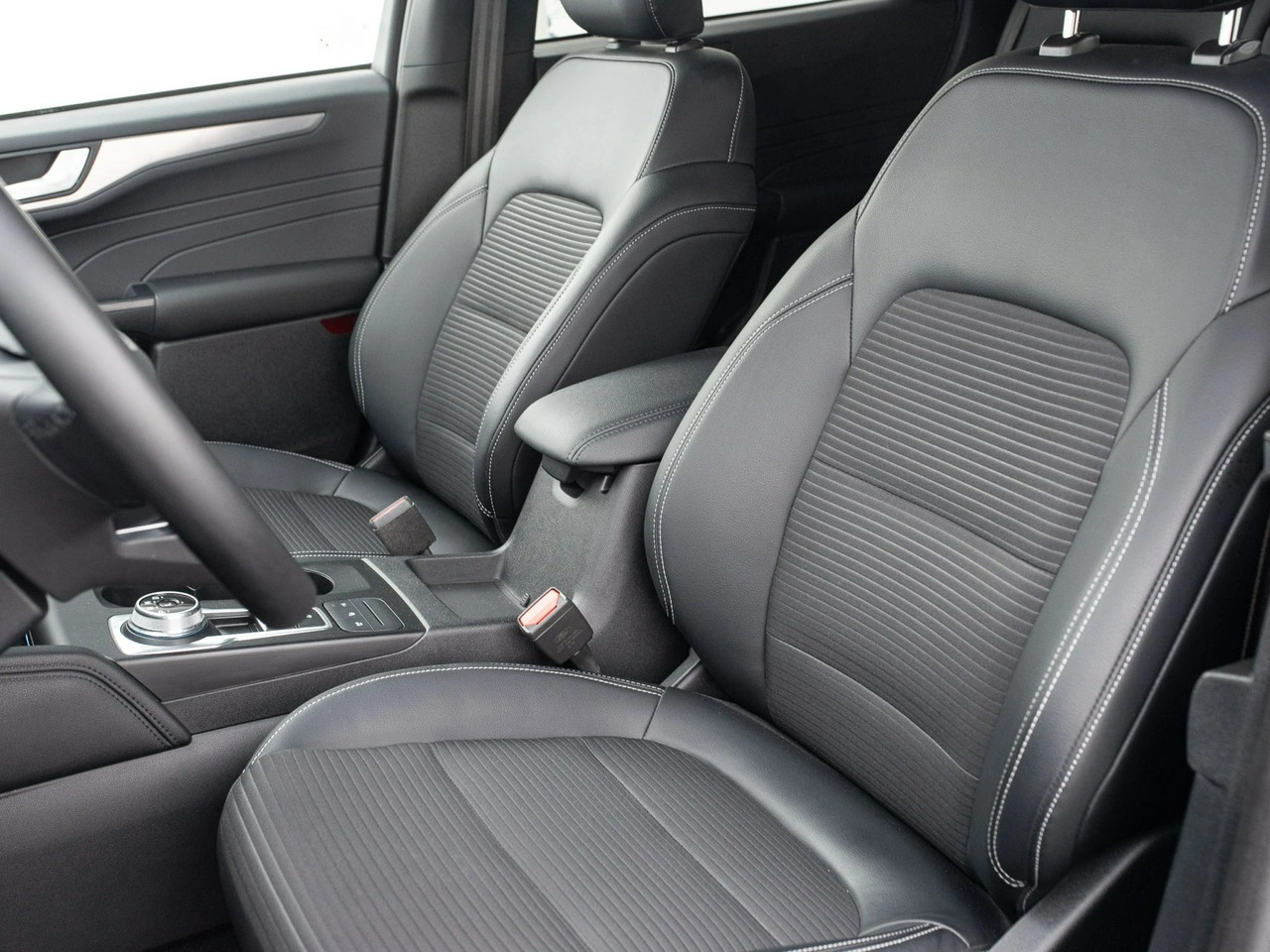 Ford Kuga - Zdjęcie 10