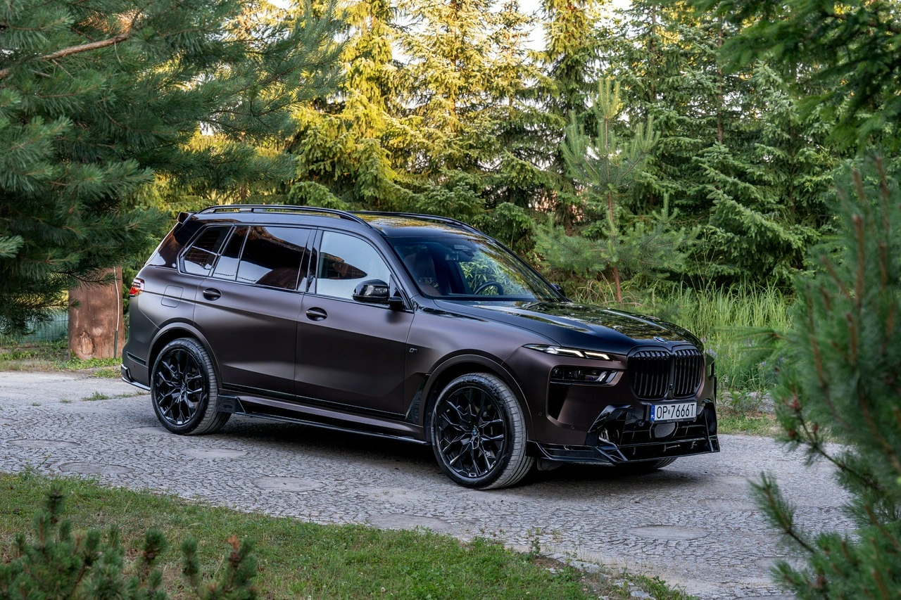 BMW X7 - Główne zdjęcie