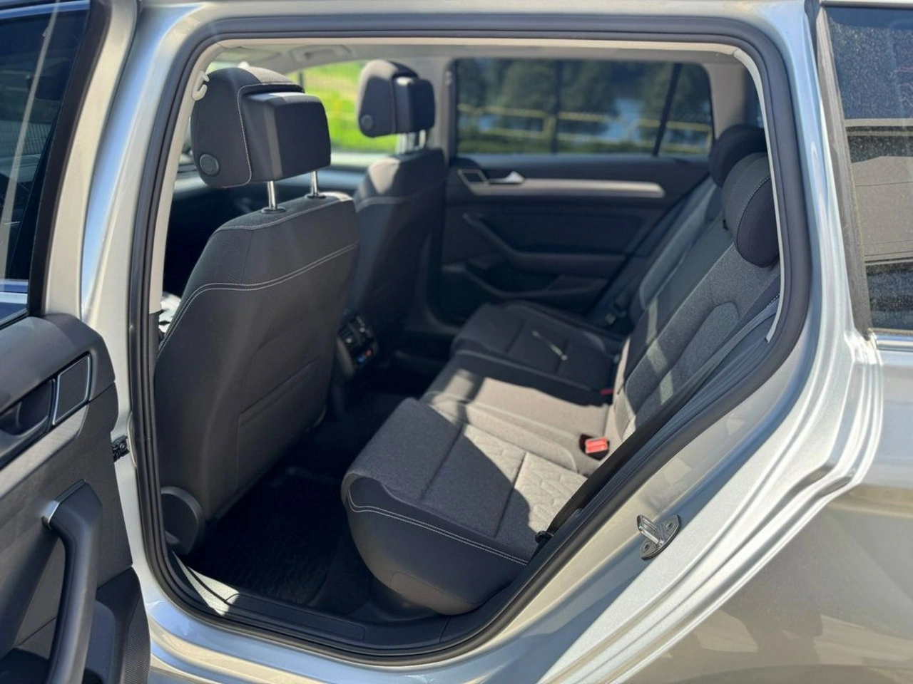 Volkswagen Passat - Zdjęcie 13