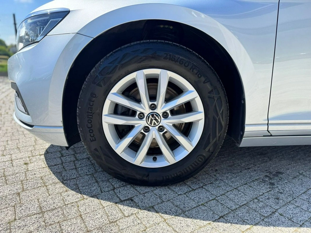 Volkswagen Passat - Zdjęcie 9