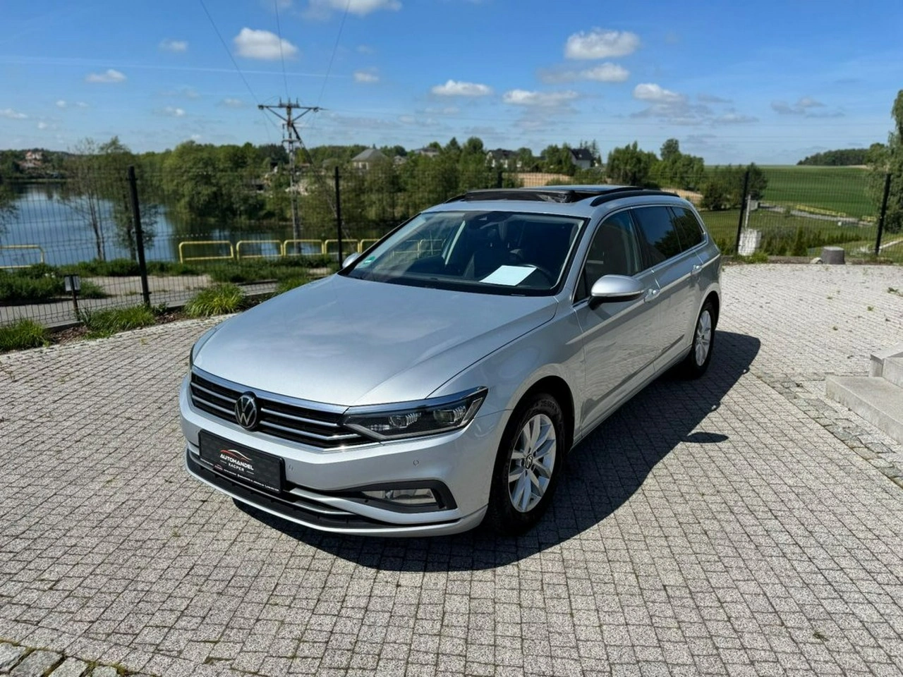 Volkswagen Passat - Główne zdjęcie