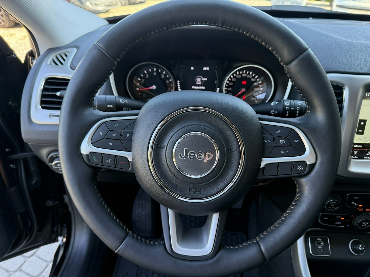 Jeep Compass - Zdjęcie 17