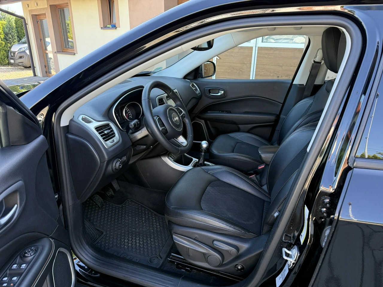 Jeep Compass - Zdjęcie 24