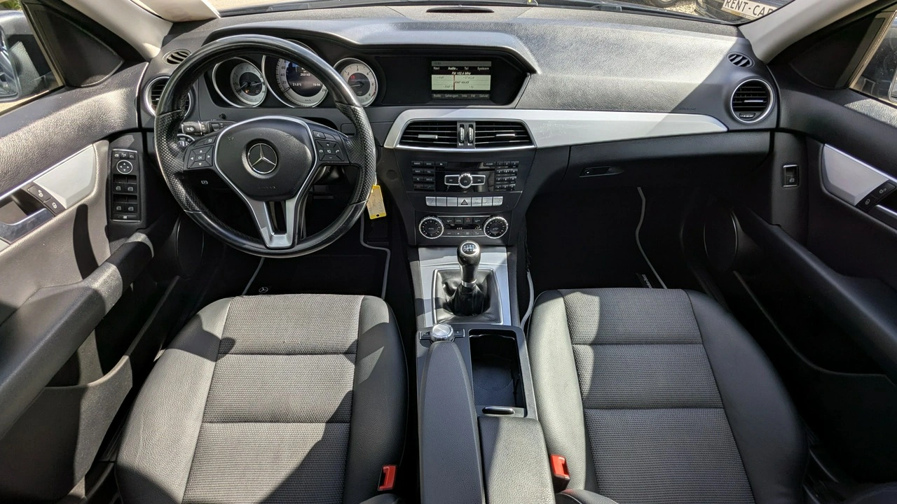Mercedes C 200 - Zdjęcie 22