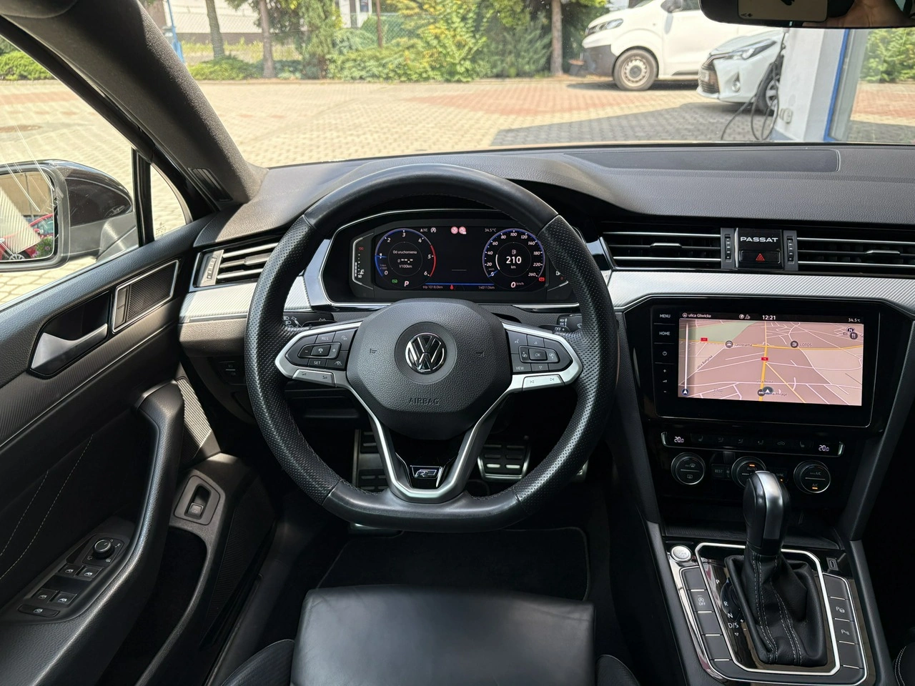 Volkswagen Passat - Zdjęcie 30