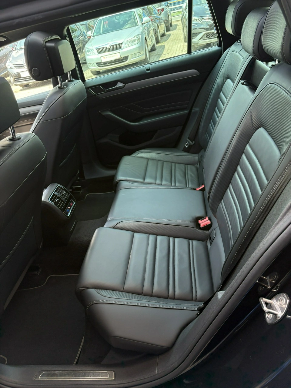 Volkswagen Passat - Zdjęcie 9