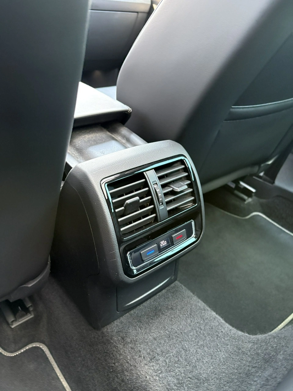 Volkswagen Passat - Zdjęcie 10