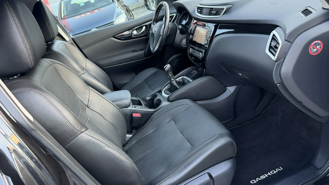 Nissan Qashqai - Zdjęcie 17