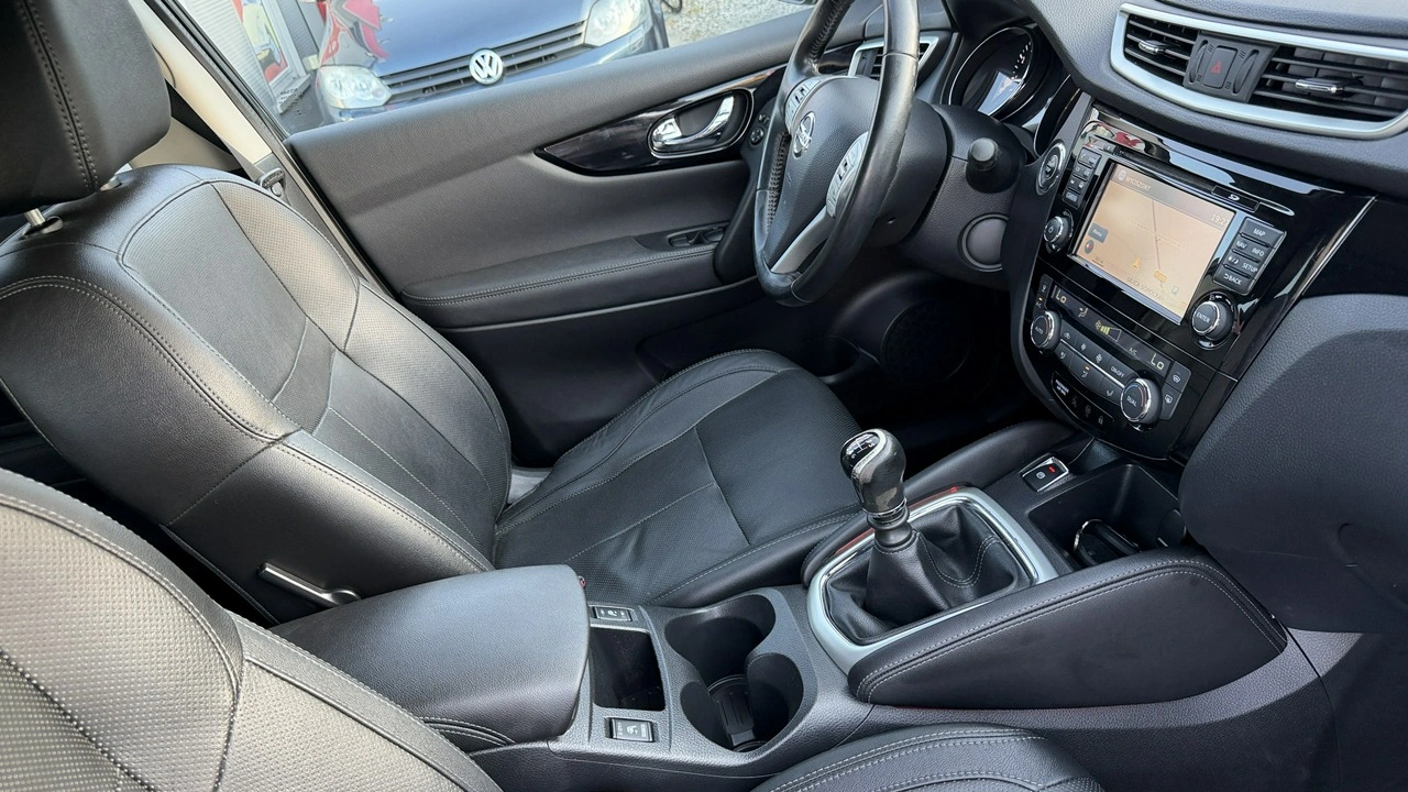 Nissan Qashqai - Zdjęcie 18