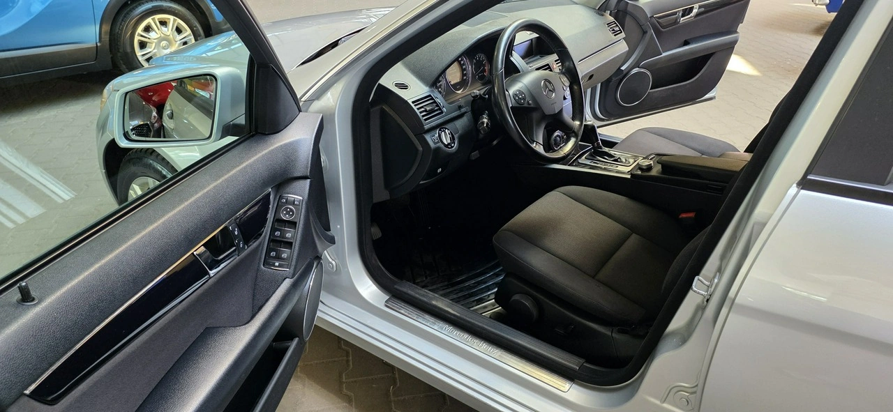 Mercedes C 180 - Zdjęcie 10